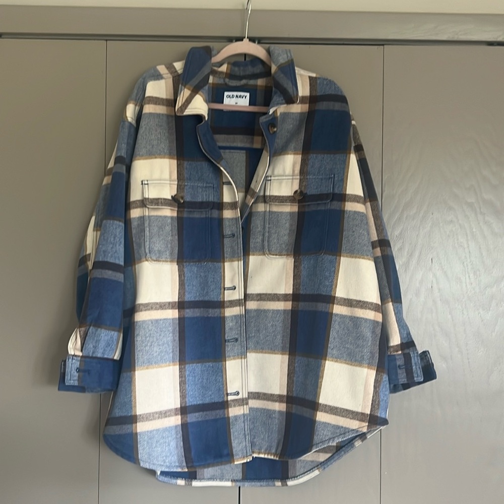 Old Navy Women's Blue and Cream Plaid Utility Jacket